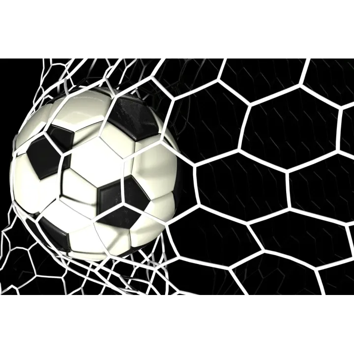 Fototapeta Piłka Nożna – Akcja Sportowa na Boisku – produkt