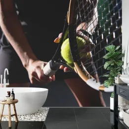Fototapeta Serwująca Tenisistka – Sportowa Rywalizacja na Kortach Wimbledonu