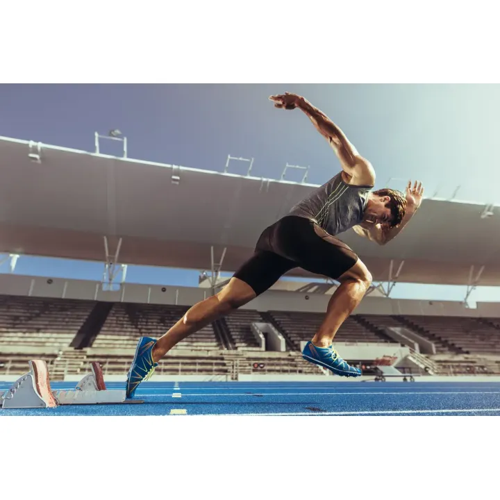 Fototapeta Sprinter – Dynamika Biegu na Stadionie – produkt