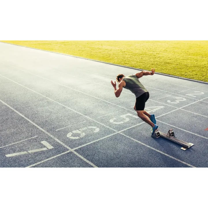 Fototapeta Sprinter Na Torze – Dynamika Biegu i Zawody Sportowe – produkt