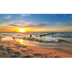 Fototapeta Plaża Zachód Słońca – Krajobraz Nadmorski z Falami i Niebem