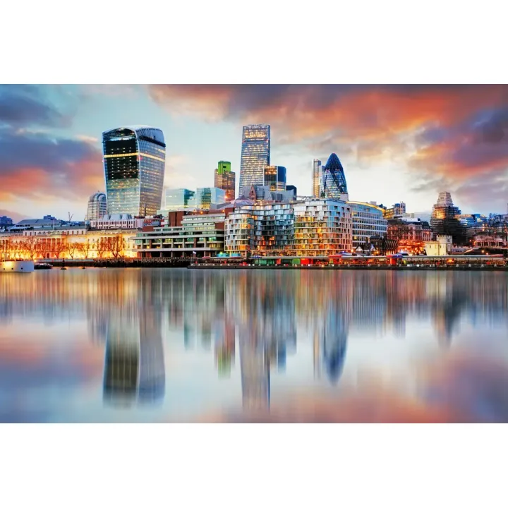 Fototapeta Pano – Nocny Skyline Londynu z Odbiciem w Wodzie – produkt