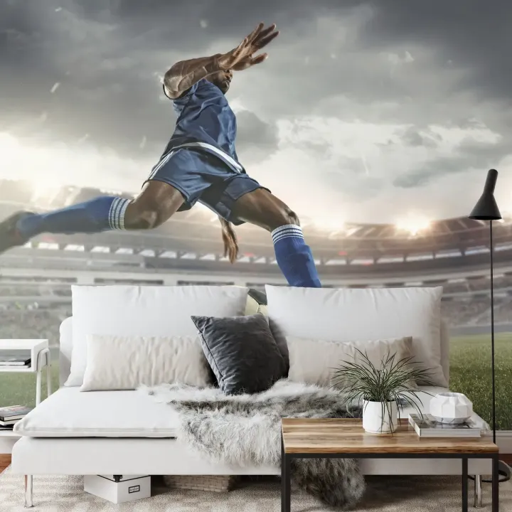 Fototapeta Piłkarz Na Boisku – Sportowa Akcja na Stadionie