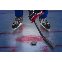 Fototapeta Hokeista Na Lodzie – Akcja Sportowa na Lodowisku
