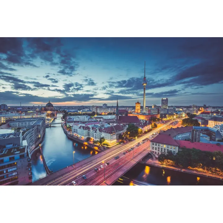 Fototapeta Centrum Berlina Nocą – Skyline i Architektura Metropolii – produkt