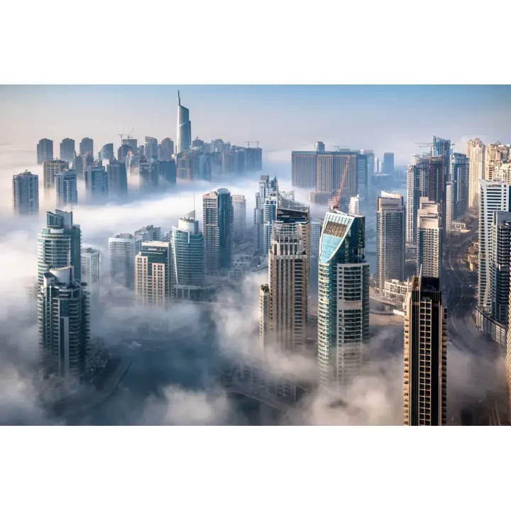 Fototapeta Dubaj W Chmurach – Panorama Nowoczesnej Metropolii – produkt