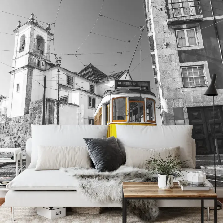 Fototapeta Tramwaj w Lizbonie – Zabytkowa Alfama i Architektura Miejska