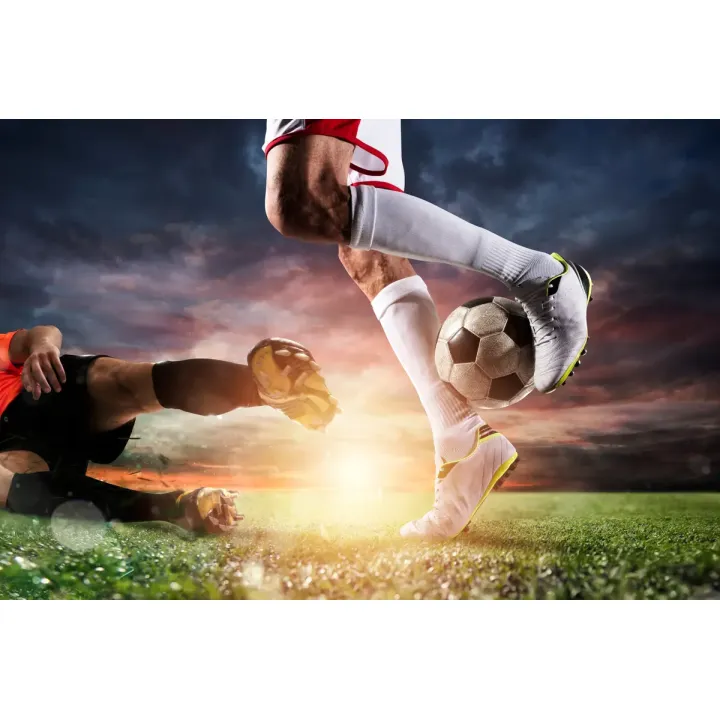 Fototapeta Piłkarze Podczas Meczu – Sportowa Dynamika na Boisko – produkt