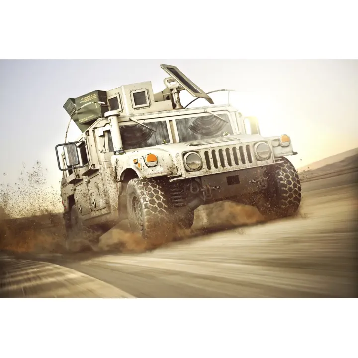 Fototapeta Pojazd Opancerzony – Pustynny Krajobraz i Wyprawa Off-Road – produkt