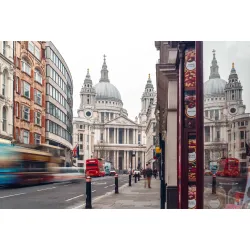 Fototapeta Katedra w Londynie – Architektura Sakralna i Życie Uliczne