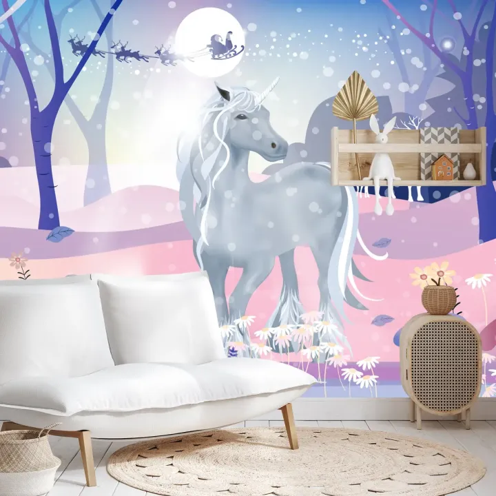 Fototapeta Jednorożec W Śniegu – Magiczny Las Zimowy z Księżycem