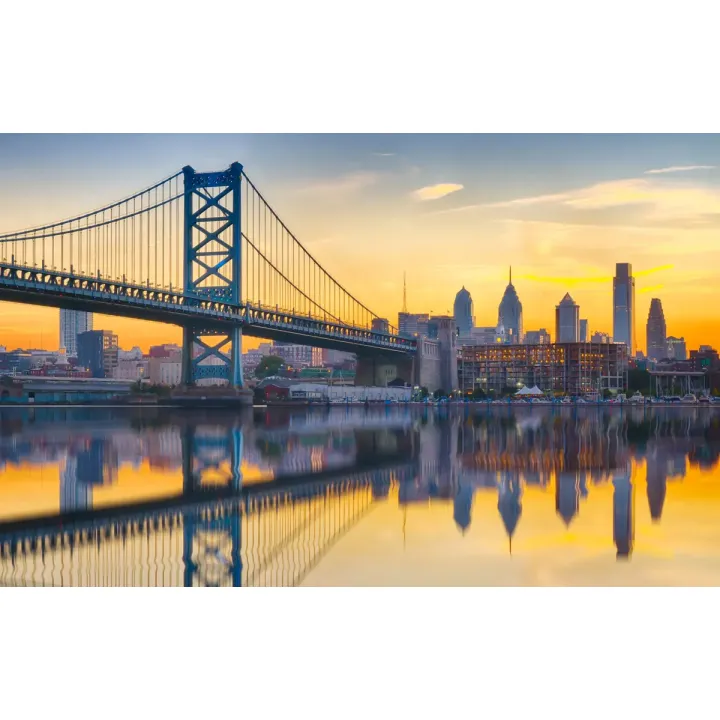 Fototapeta Philadelphia Sunset Skyline – Odbicie Manhattanu w Wodzie – produkt