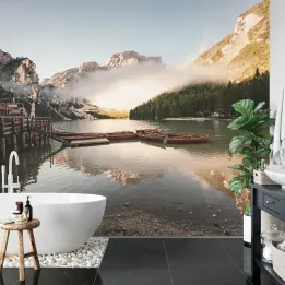 Fototapeta Jezioro Braies – Spokojny Krajobraz Alpejski w Dolomitach
