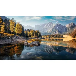 Fototapeta Las – Jesienny Krajobraz Górski z Jeziorem