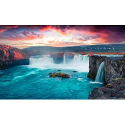 Fototapeta Wodospad Godafoss – Islandzki Krajobraz o Świcie