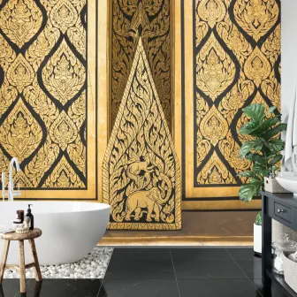 Fototapeta Drzwi Tajlandzkiej Świątyni – Orientalna Architektura i Złocenia