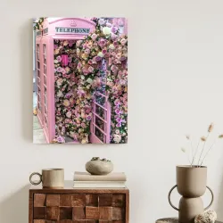 Plakat Kolorowe Kwiaty – Różowa Budka Telefoniczna w Londynie