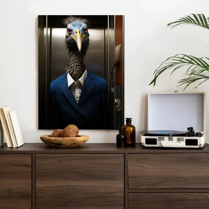 Plakat Ptak w Marynarce – Surrealistyczna Stylizacja Postaci