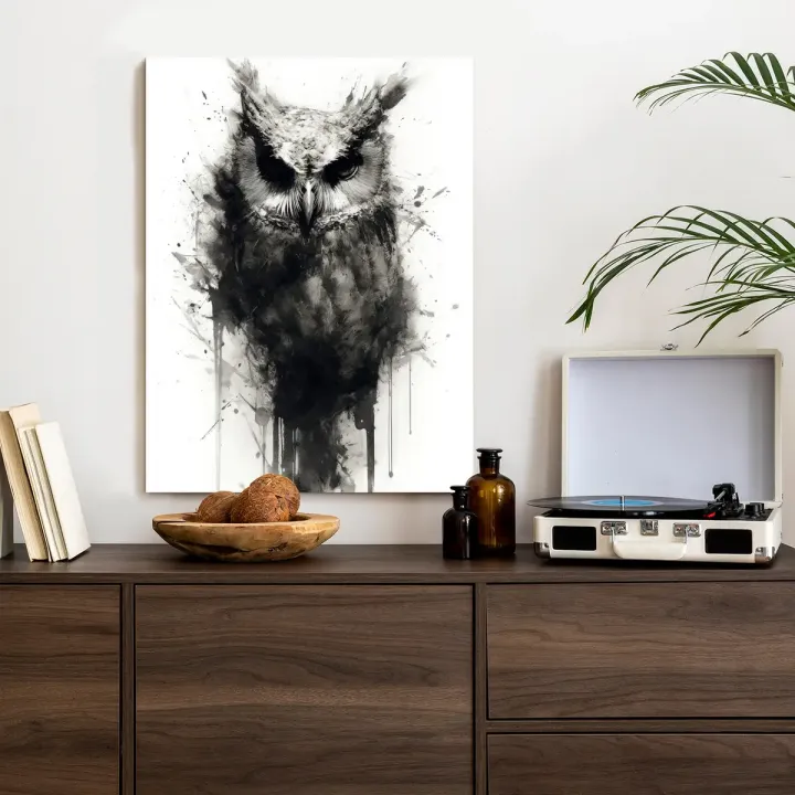 Plakat Malowany Portret Sowy – Sztuka Współczesna w Monochromatycznym Stylu