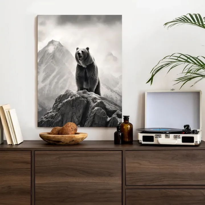 Plakat Niedźwiedź Grizzly – Dzika Przyroda w Górskim Krajobrazie