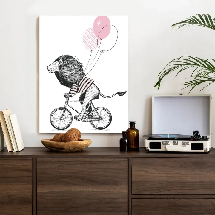 Plakat Lew w Koszulce na Rowerze – Fantazyjne Zwierzęta i Sport