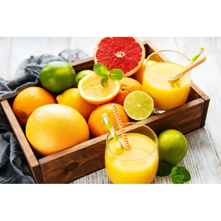 Obraz Sok Z Cytrusów – Pomarańcze, Grapefruit i Limonki w Koszu – produkt