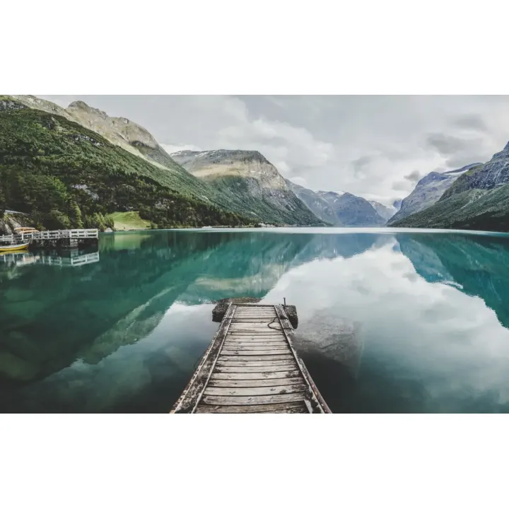 Obraz Widok Na Jezioro Lovatnet – Norweski Fiord i Krajobraz Górski – produkt