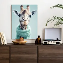 Plakat Żyrafa w Seledynowym Szaliku – Modna Stylizacja Zwierząt Sawanny