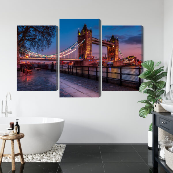 Obraz Wieloczęściowy Tower Bridge W Londynie O Zachodzie Słońca - aranżacja mieszkania