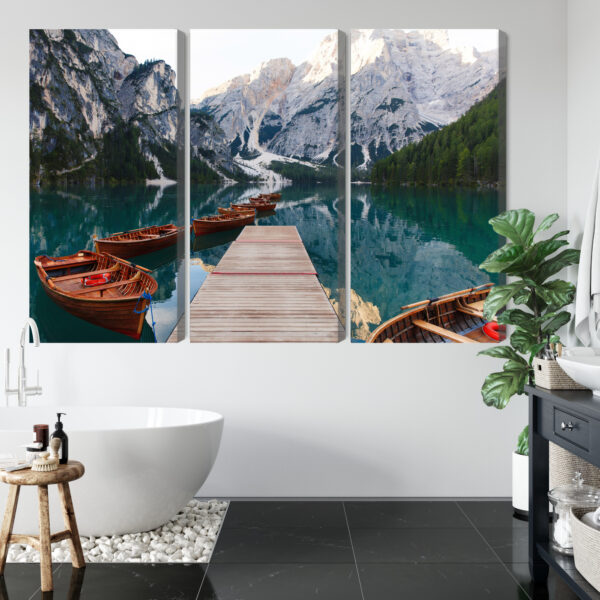Obraz Wieloczęściowy Jezioro Braies We Włoszech - aranżacja mieszkania