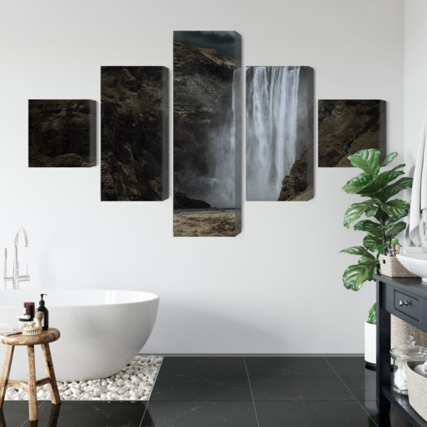 Obraz Wieloczęściowy Majestatyczny Wodospad Skógafoss - aranżacja mieszkania