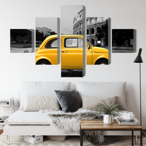 Obraz Wieloczęściowy Żółty Samochód Retro Na Tle Koloseum - aranżacja salon