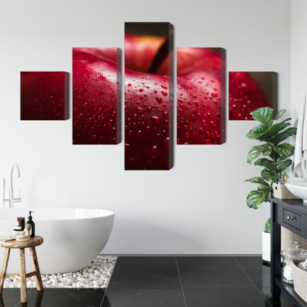 Obraz Wieloczęściowy Czerwone Jabłko W Skali Makro - aranżacja mieszkania